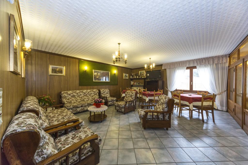 Hotel Trentino Folgaria Buitenkant foto