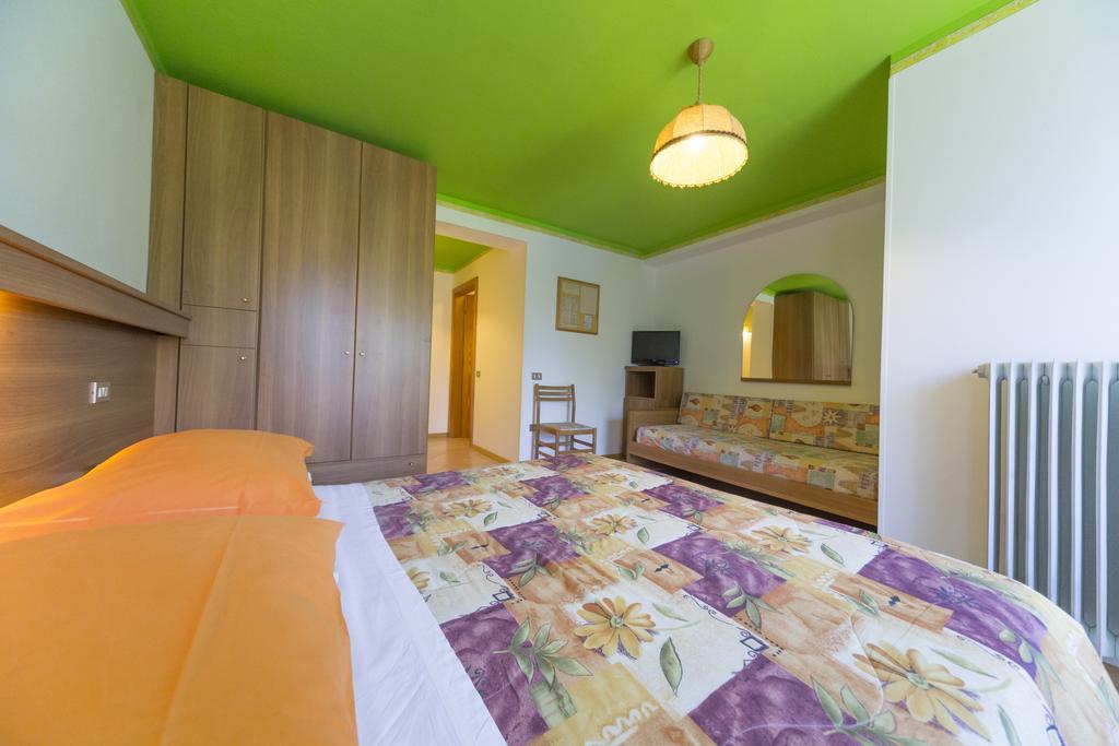 Hotel Trentino Folgaria Buitenkant foto
