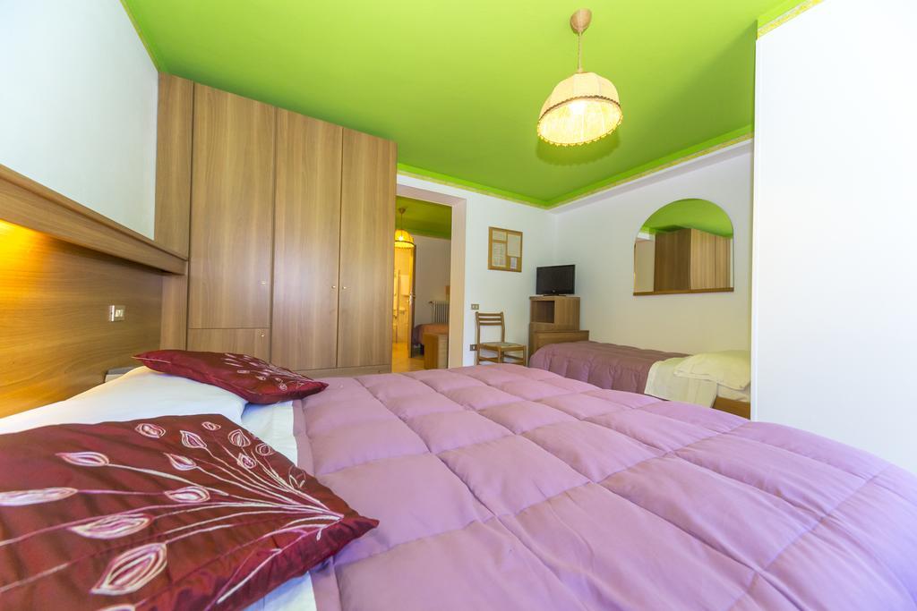 Hotel Trentino Folgaria Buitenkant foto