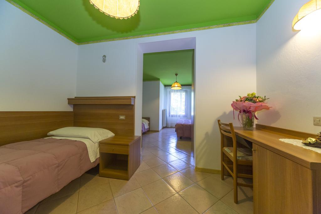 Hotel Trentino Folgaria Buitenkant foto
