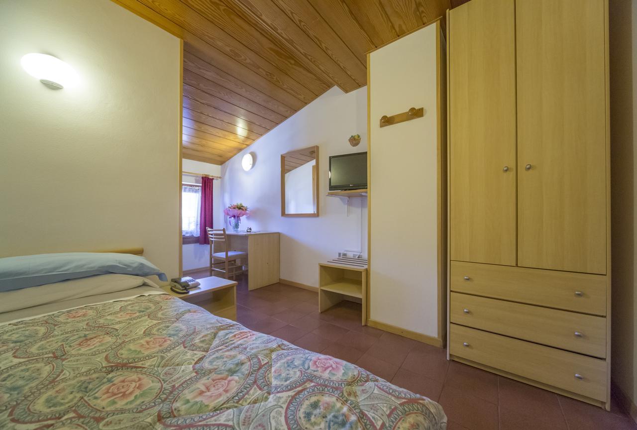Hotel Trentino Folgaria Buitenkant foto